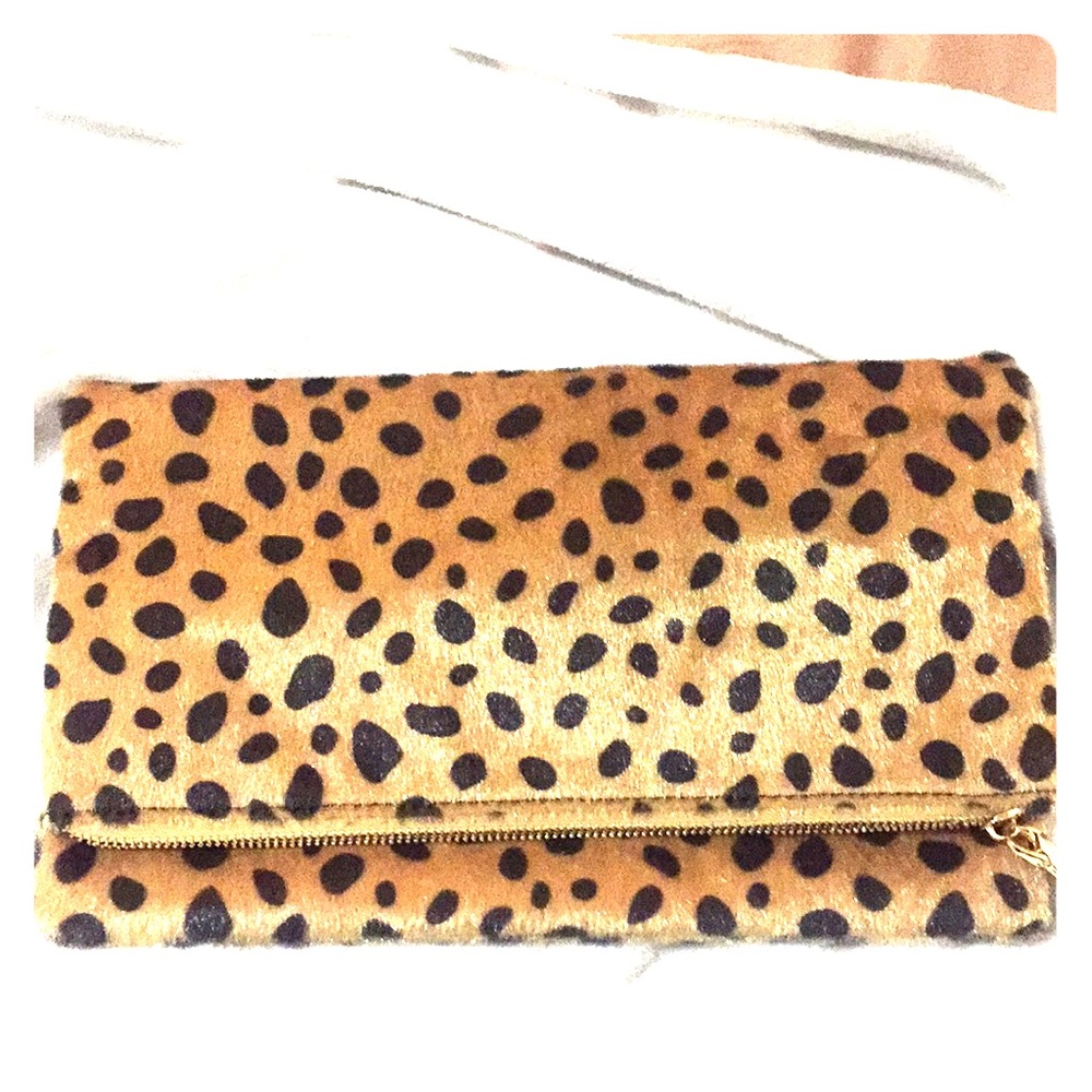 Leopard Clutch